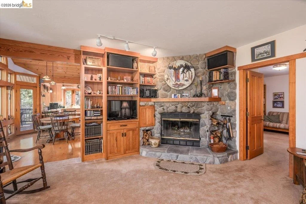 Photo of 23160 Mark Twain Dr