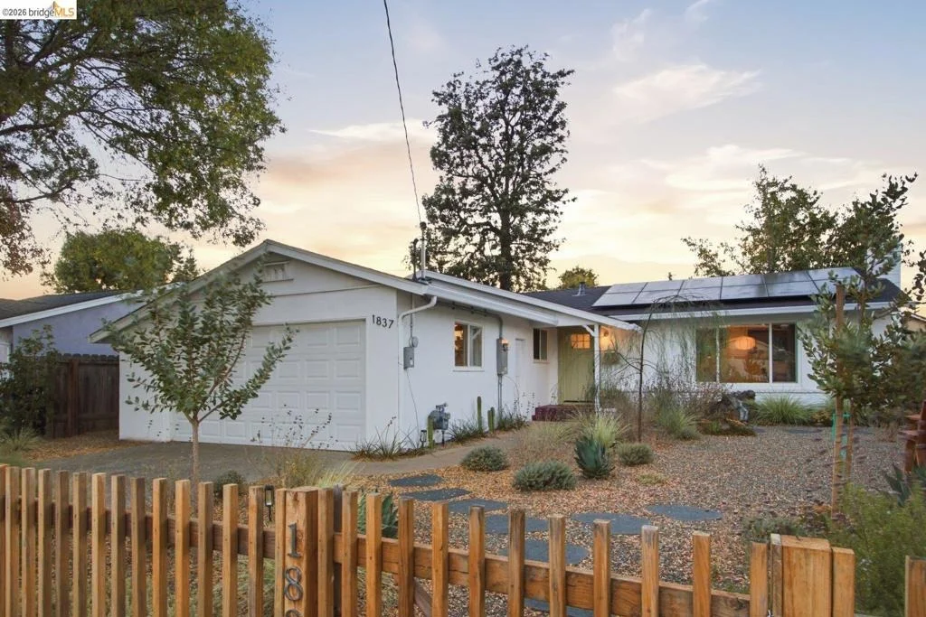 Photo of 1837 Oakmead Drive