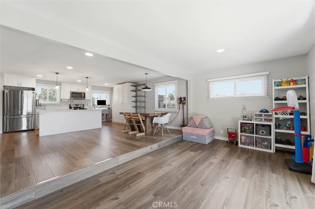 Photo of 3945 W 176th Street