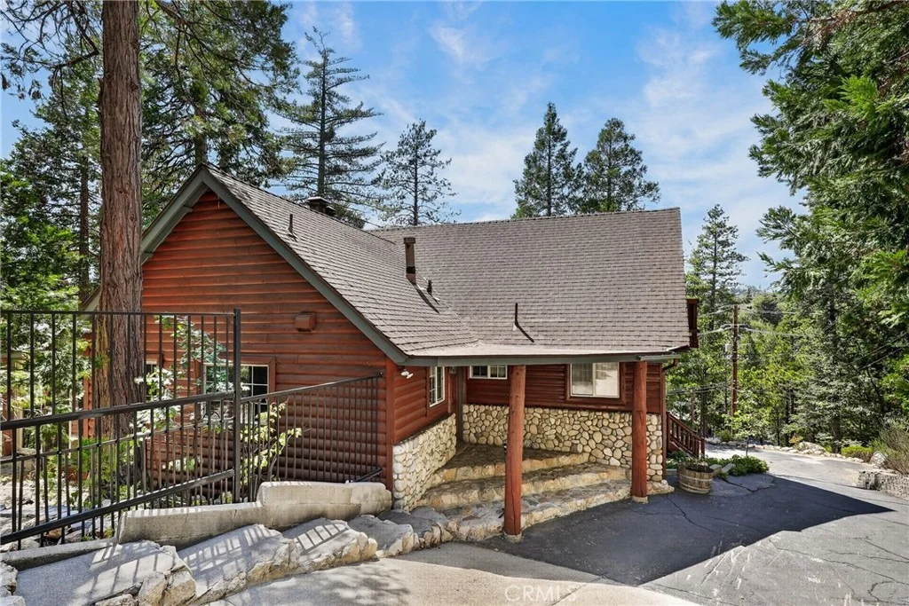 Photo of 615 Grass Valley Rd