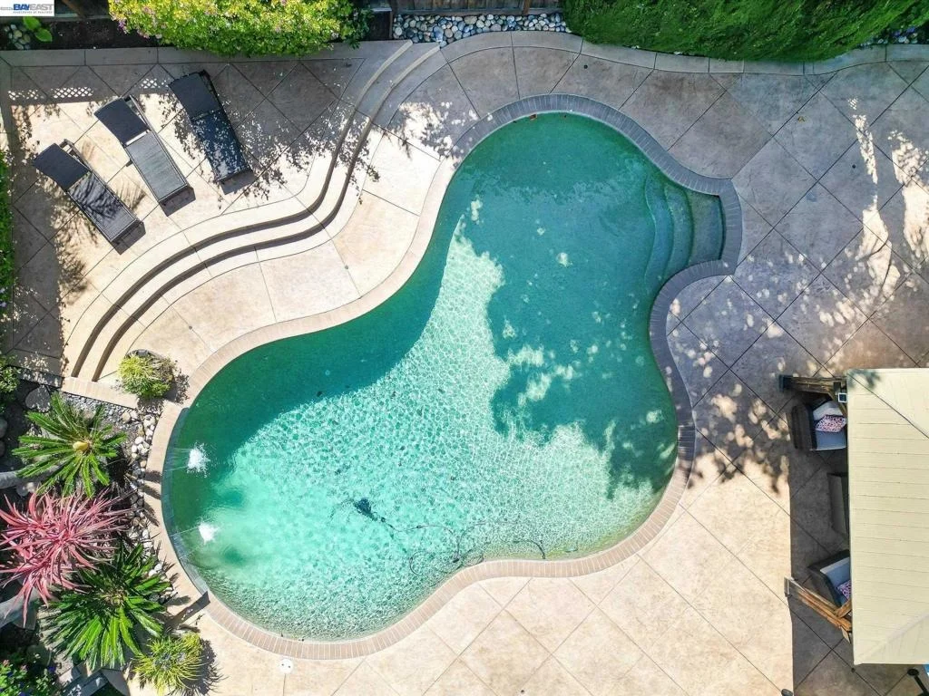 Photo of 3445 Claridge Dr