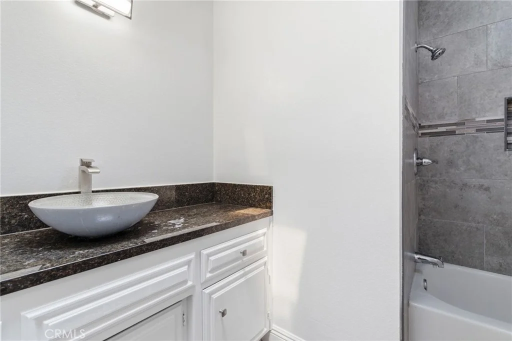 Photo of 44050 27th W