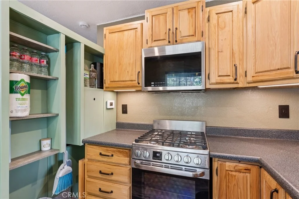 Photo of 903 W Rainbow Boulevard