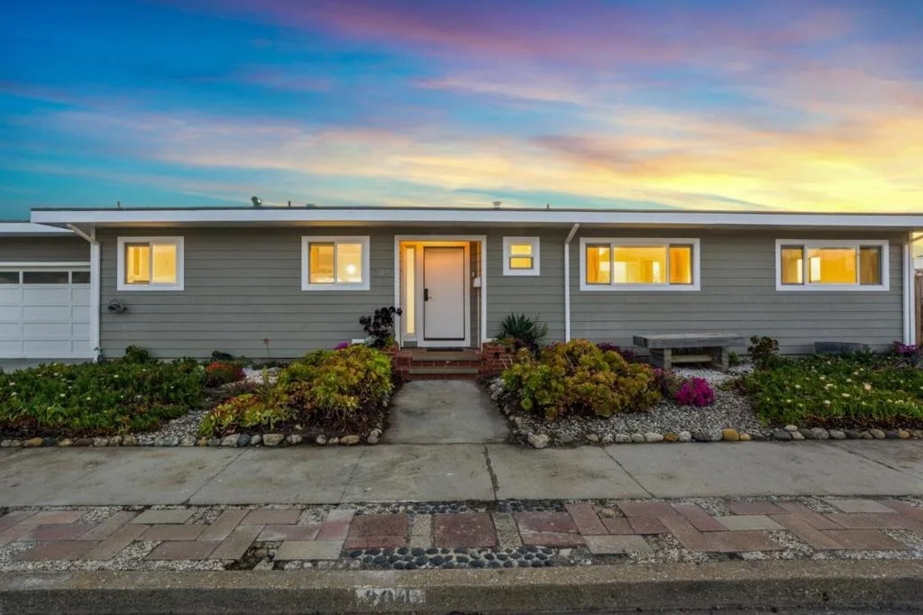 Photo of 204 Shoreview Avenue