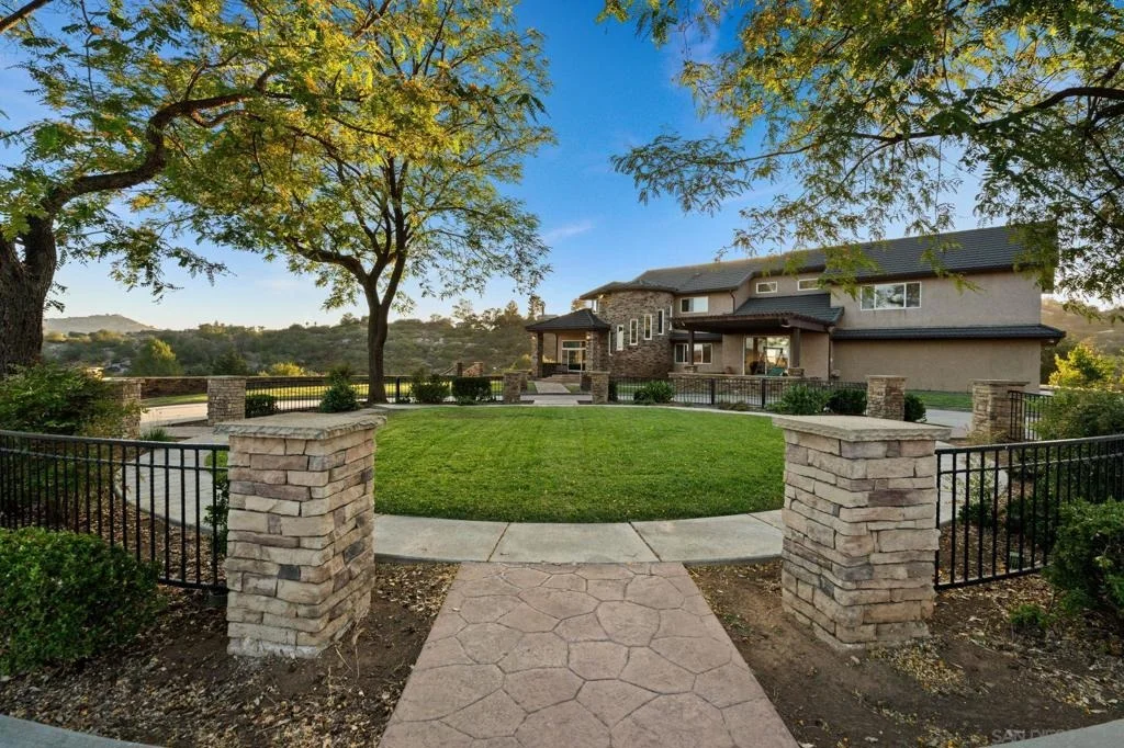 Photo of 16997 Sky Valley Dr