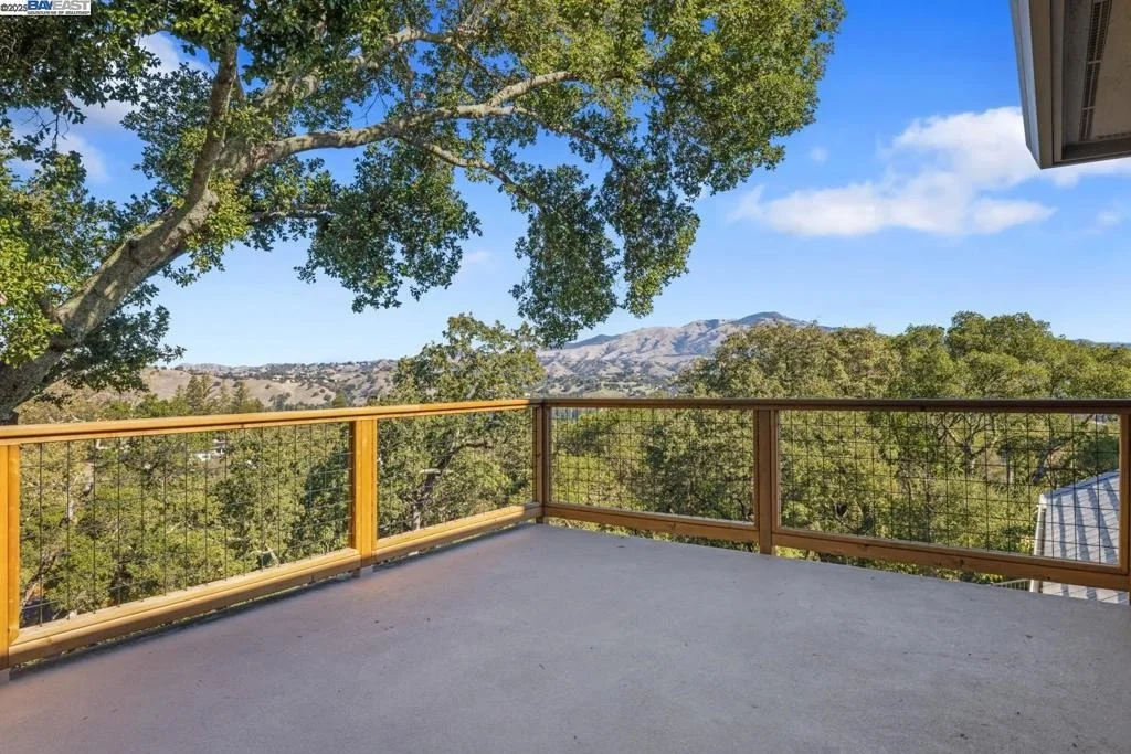 Photo of 700 Clipper Hill