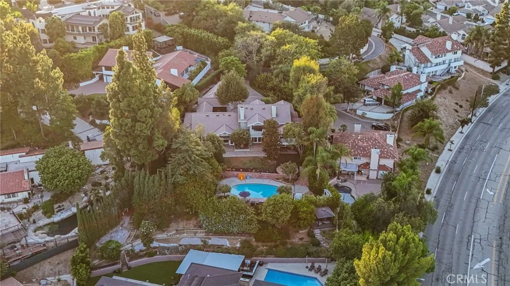 Photo of 1738 Rocky