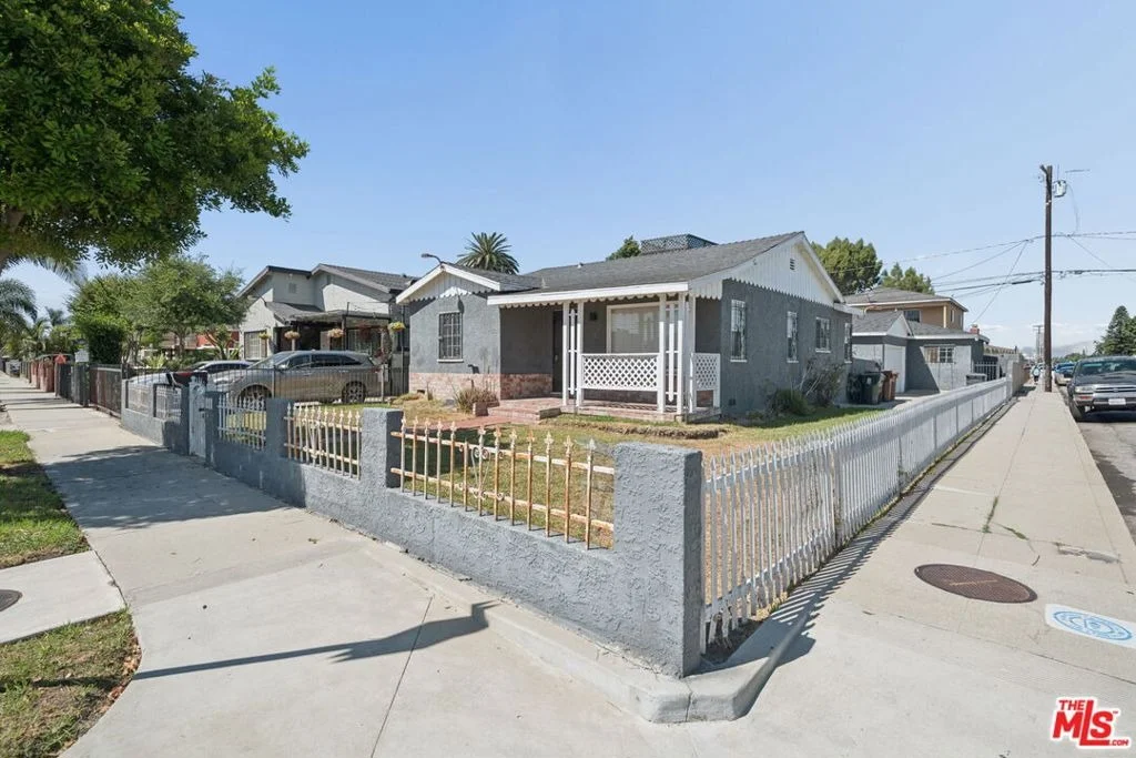 Photo of 601 W Arbutus Street