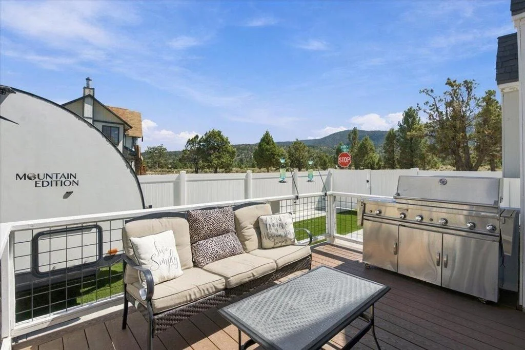 Photo of 2125 State Lane