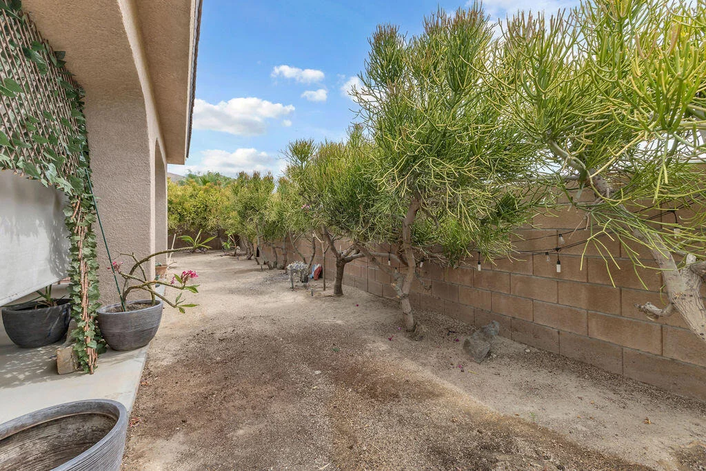 Photo of 65166 Cliff Circle