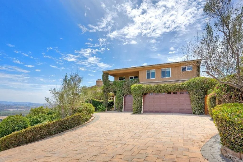Photo of 2484 Dos Lomas
