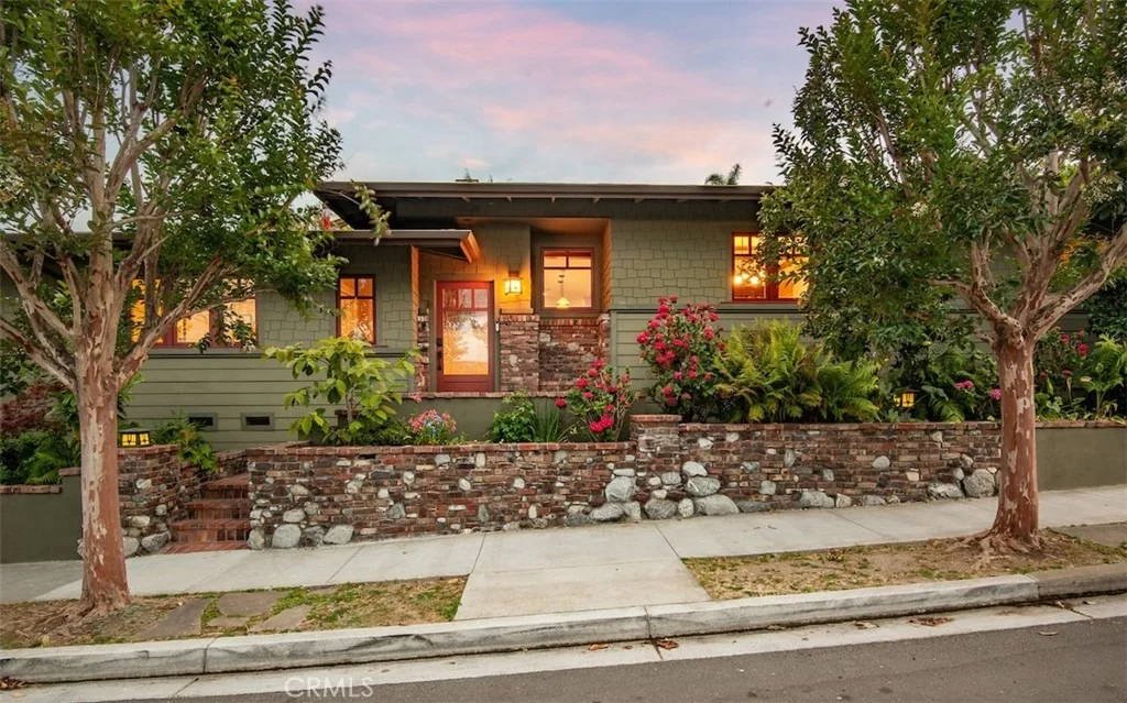 Photo of 298 Granada Avenue