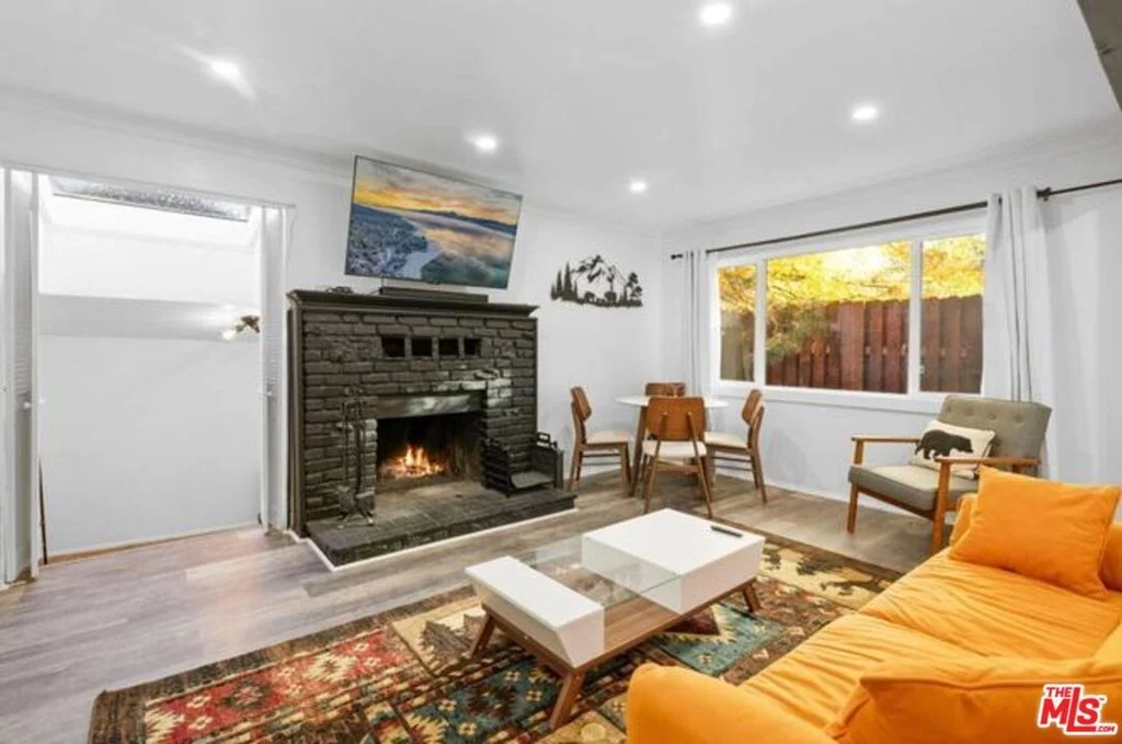 Photo of 993 Cameron Drive