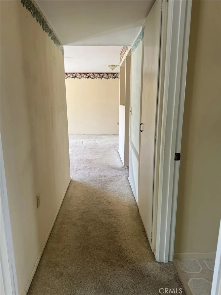 Photo of 25720 Ridgemoor