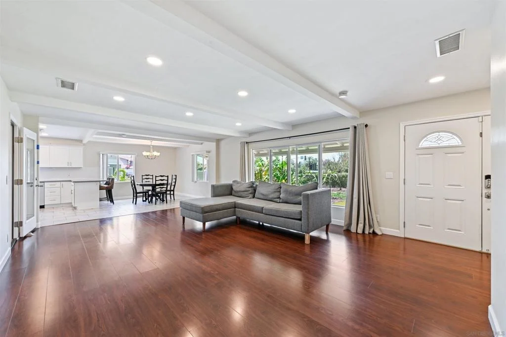 Photo of 2124 Oak Hill Dr.