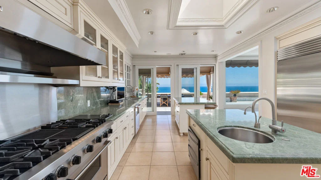 Photo of 29000 Cliffside Drive