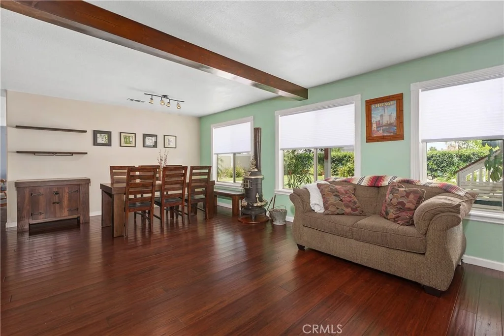 Photo of 395 Selkirk