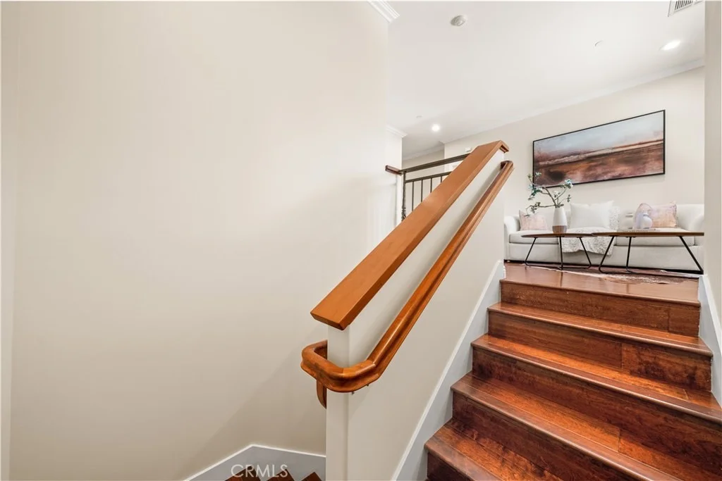 Photo of Unit D at 2438 Oneida Street
