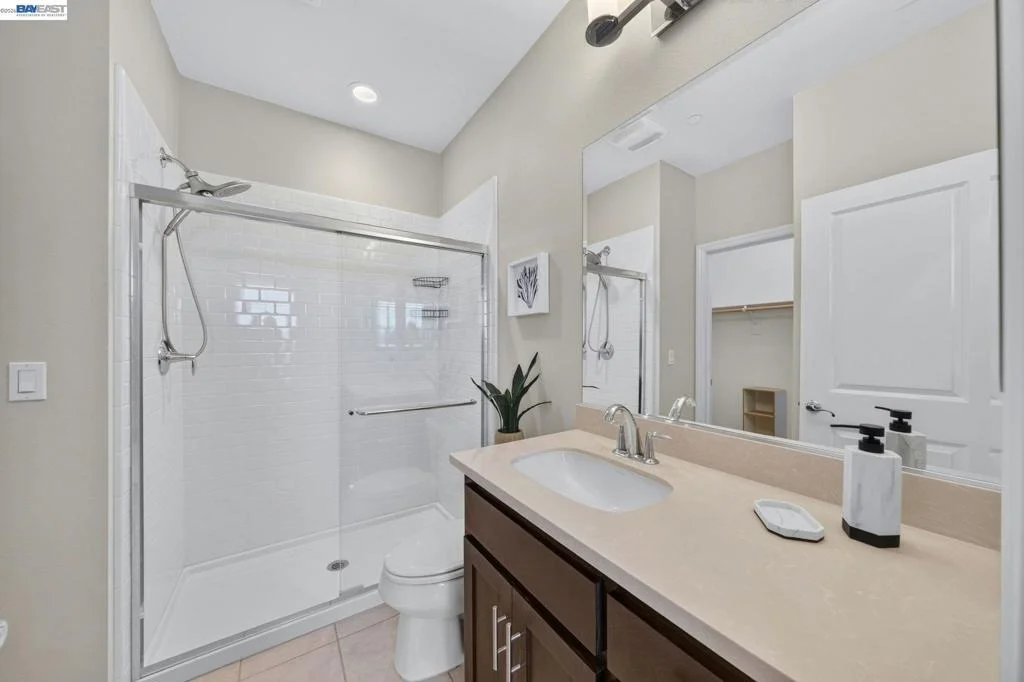 Photo of 3987 Dobbins Loop