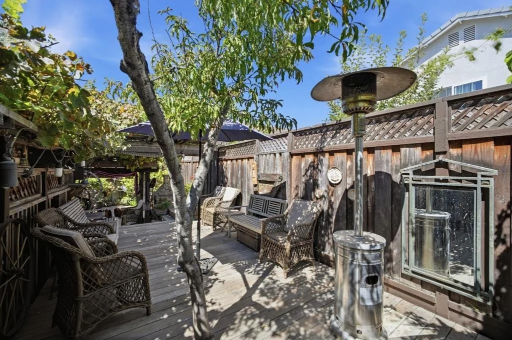 Photo of 1055 Eagle Drive