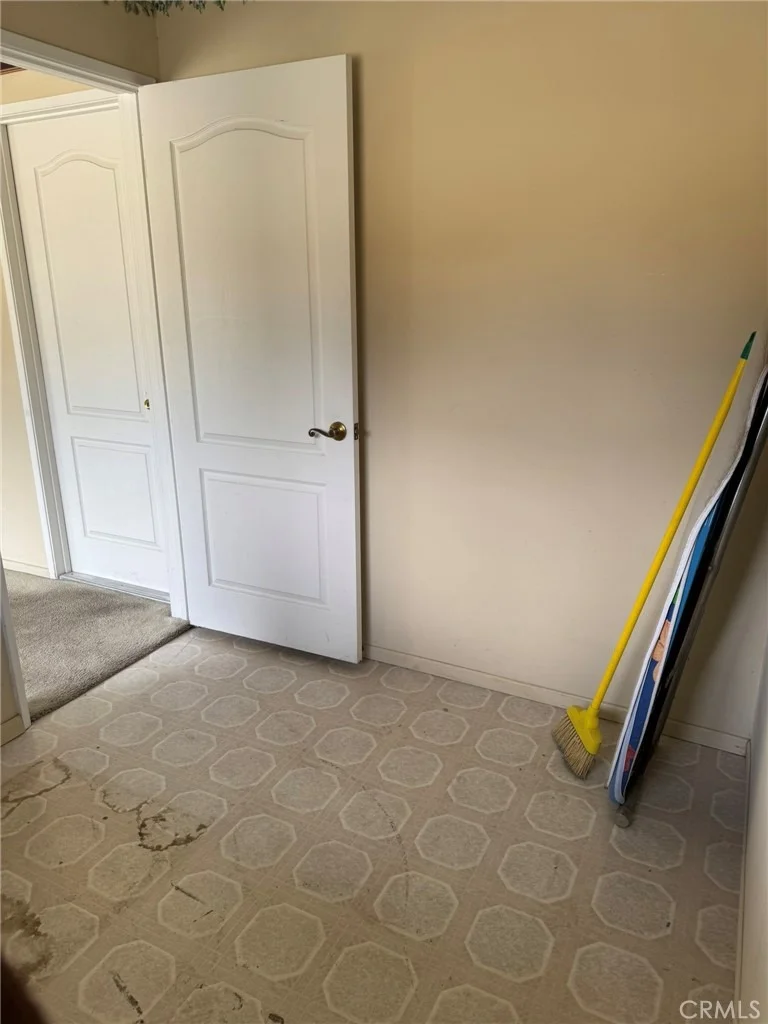 Photo of 25720 Ridgemoor