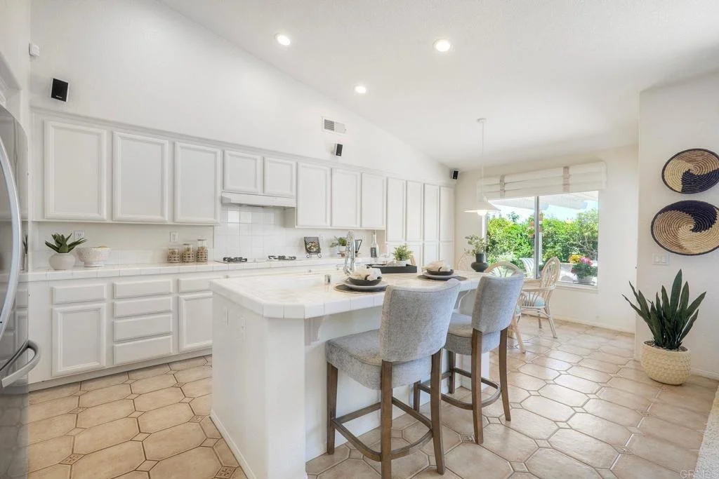 Photo of 5060 Avenida De La Plata