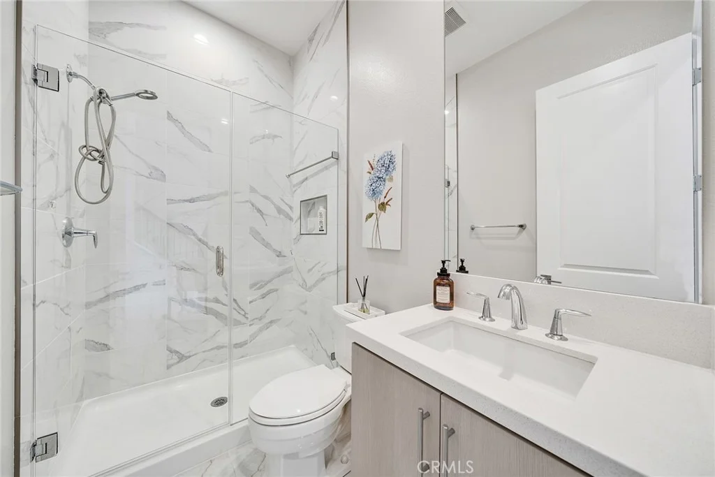 Photo of 220 Amber Oak