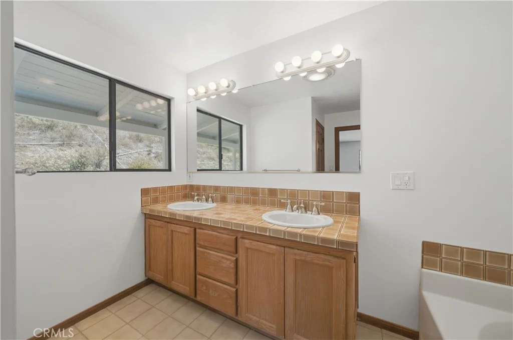 Photo of 44196 La Cruz Road
