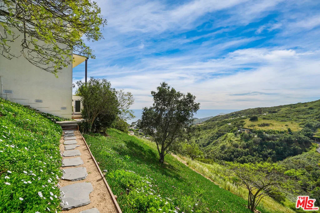 Photo of 2727 Corral Canyon Road