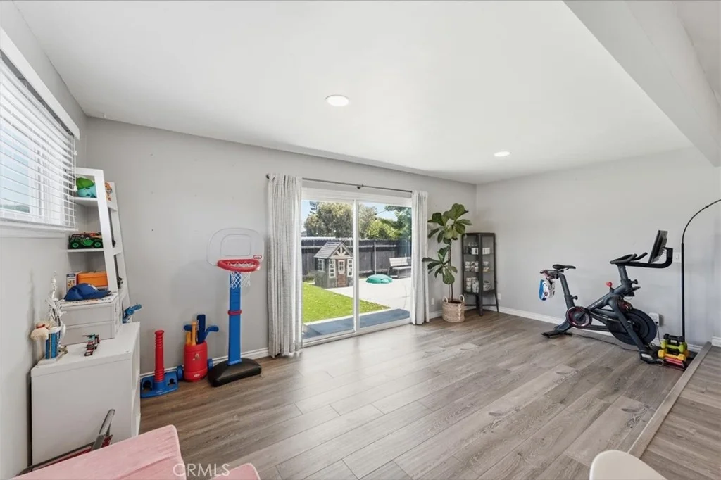 Photo of 3945 W 176th Street