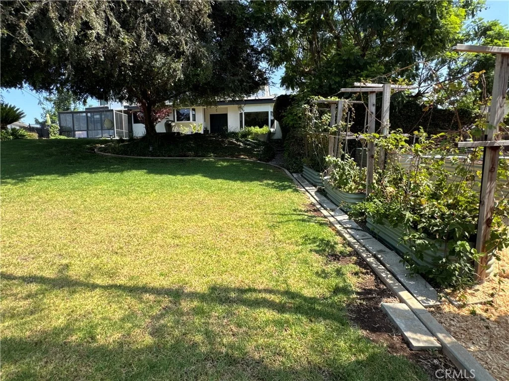 Photo of 1931 Warmlands Avenue