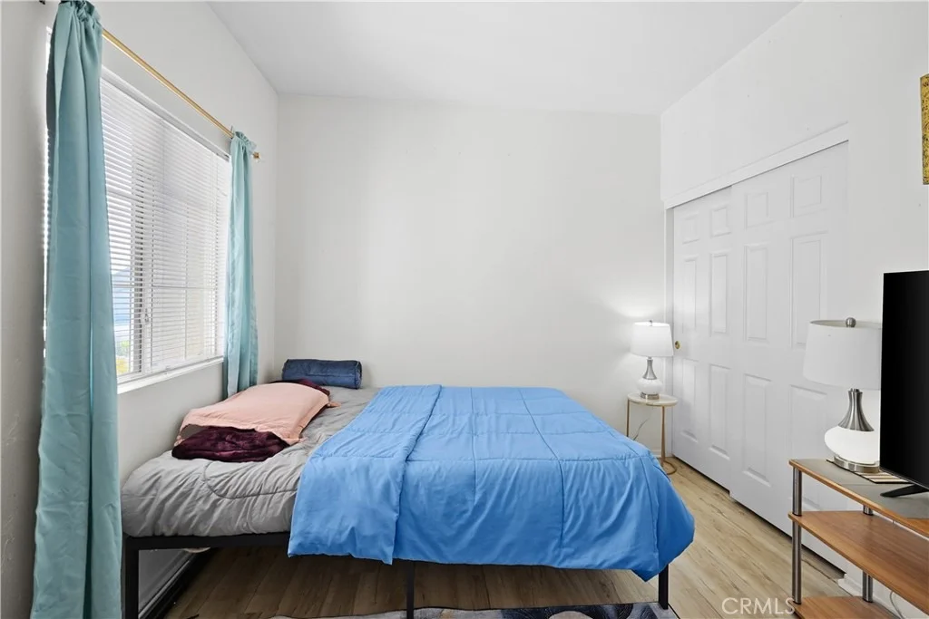 Photo of 39755 Naples