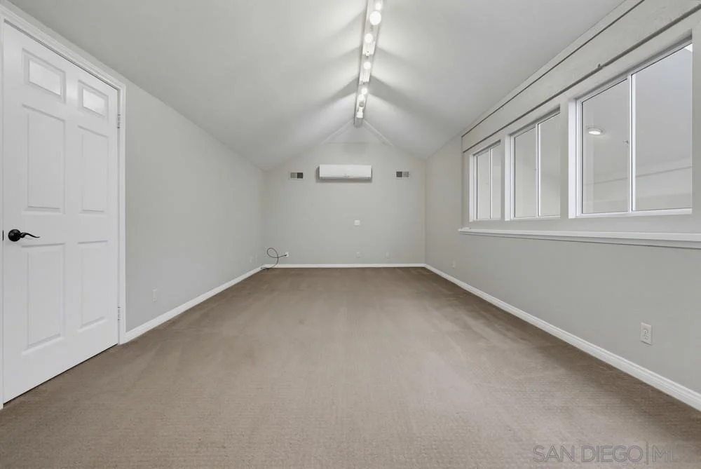 Photo of 15311 Crestview