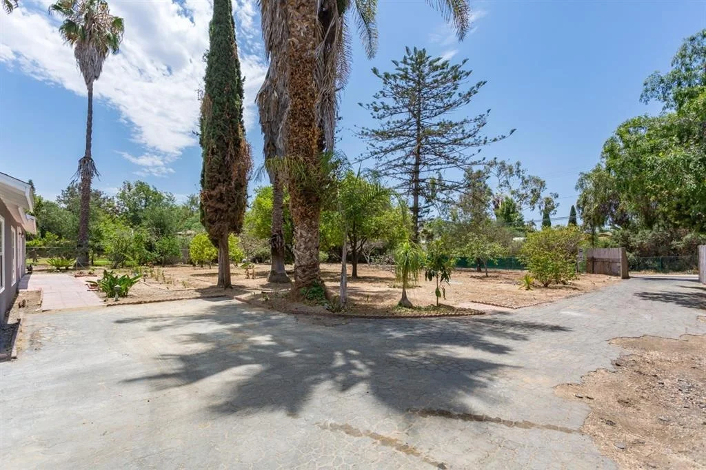Photo of 1556 Foothill Drive