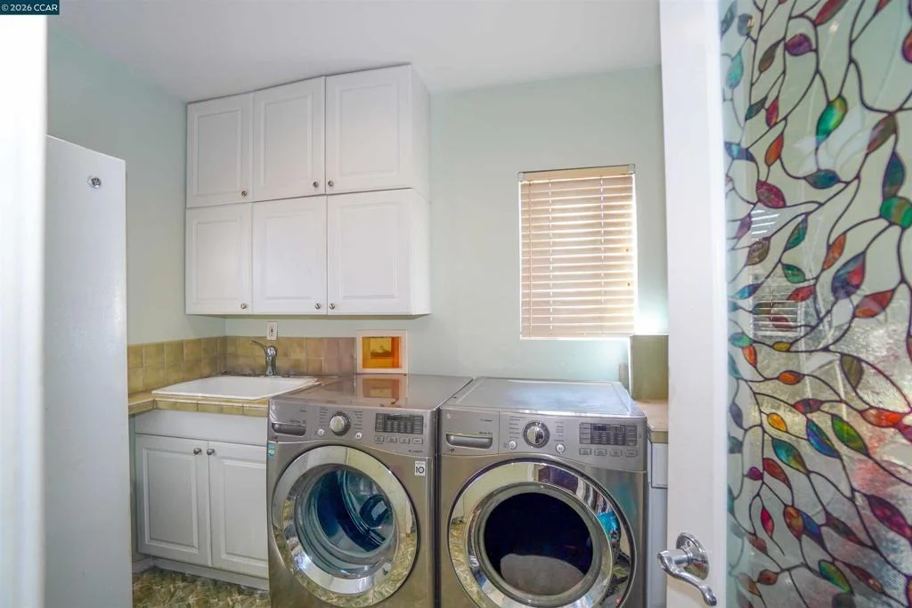 Photo of 2614 Manhattan Beach Blvd
