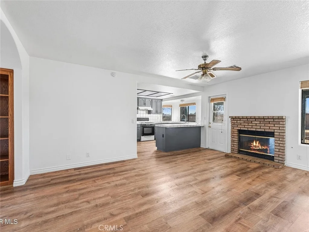 Photo of 736 E Avenue J6