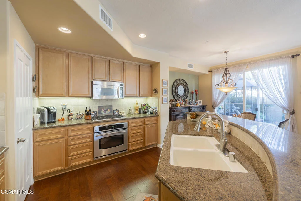 Photo of Unit B at 2916 Esperanza Way