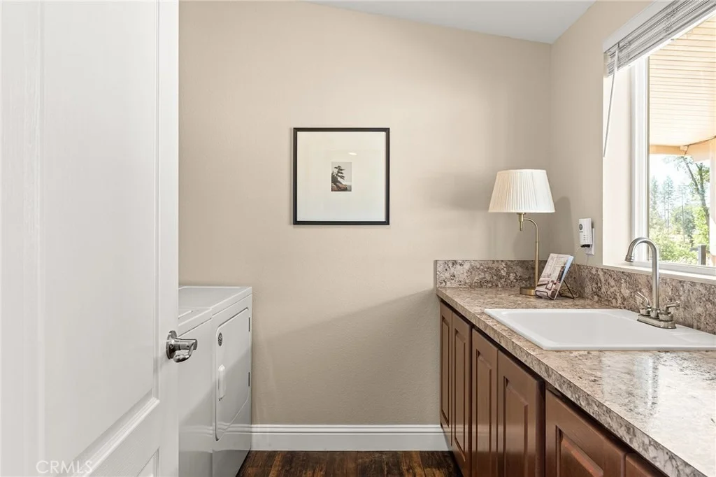 Photo of 5492 Edgewood Lane