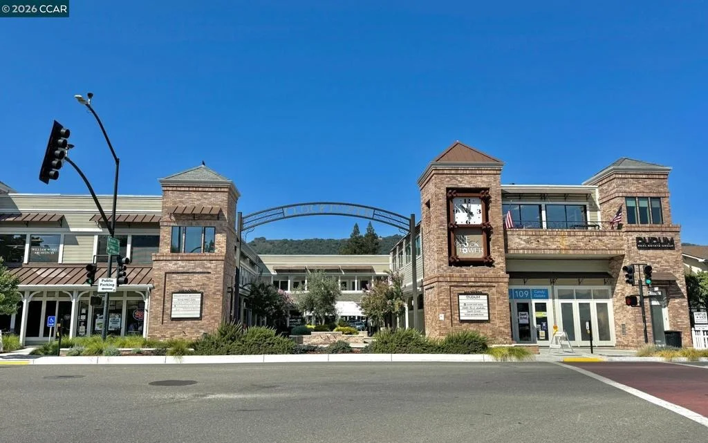 Photo of 219 Viewpoint Dr