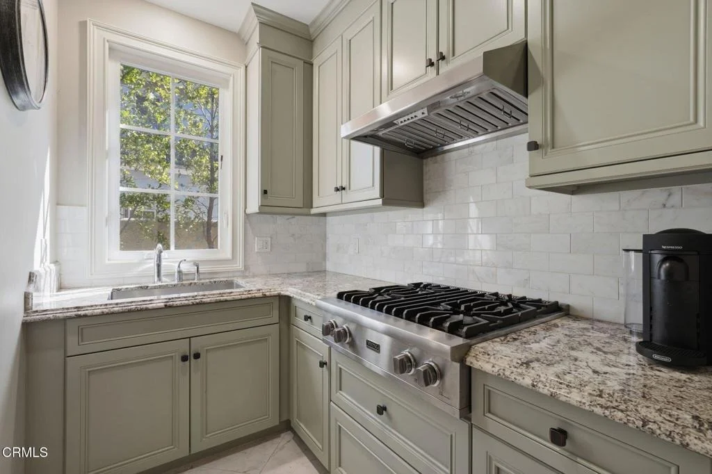 Photo of 933 Coronado Drive