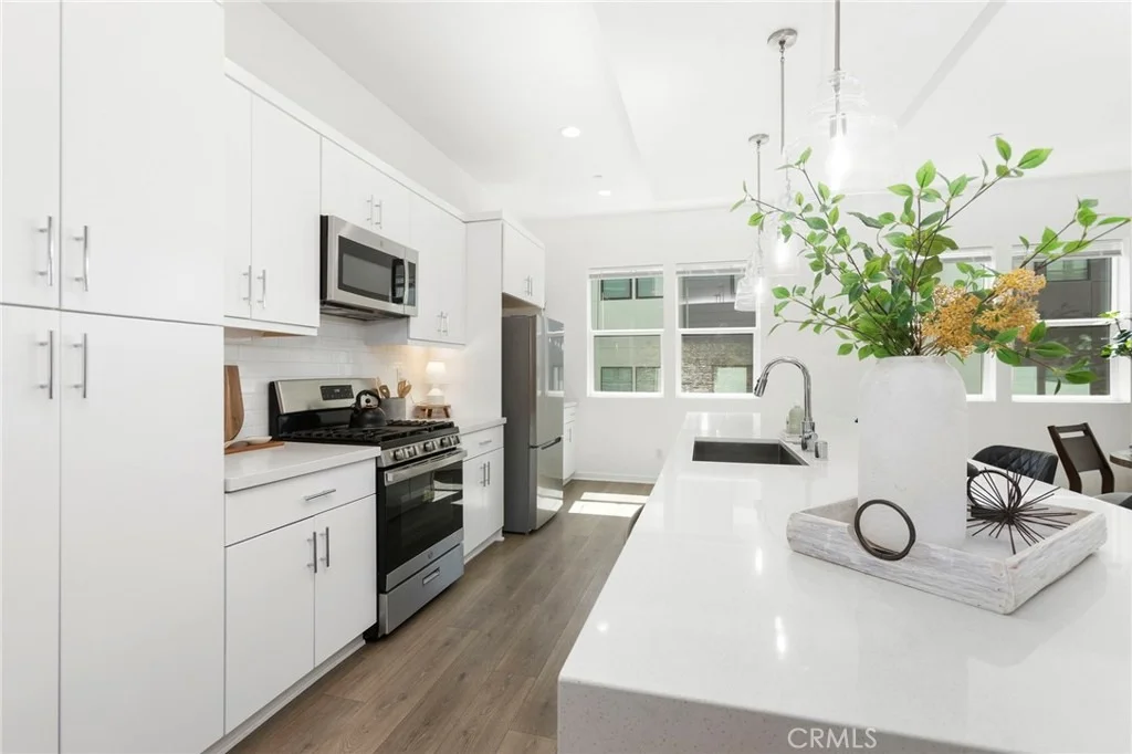 Photo of 422 W Central