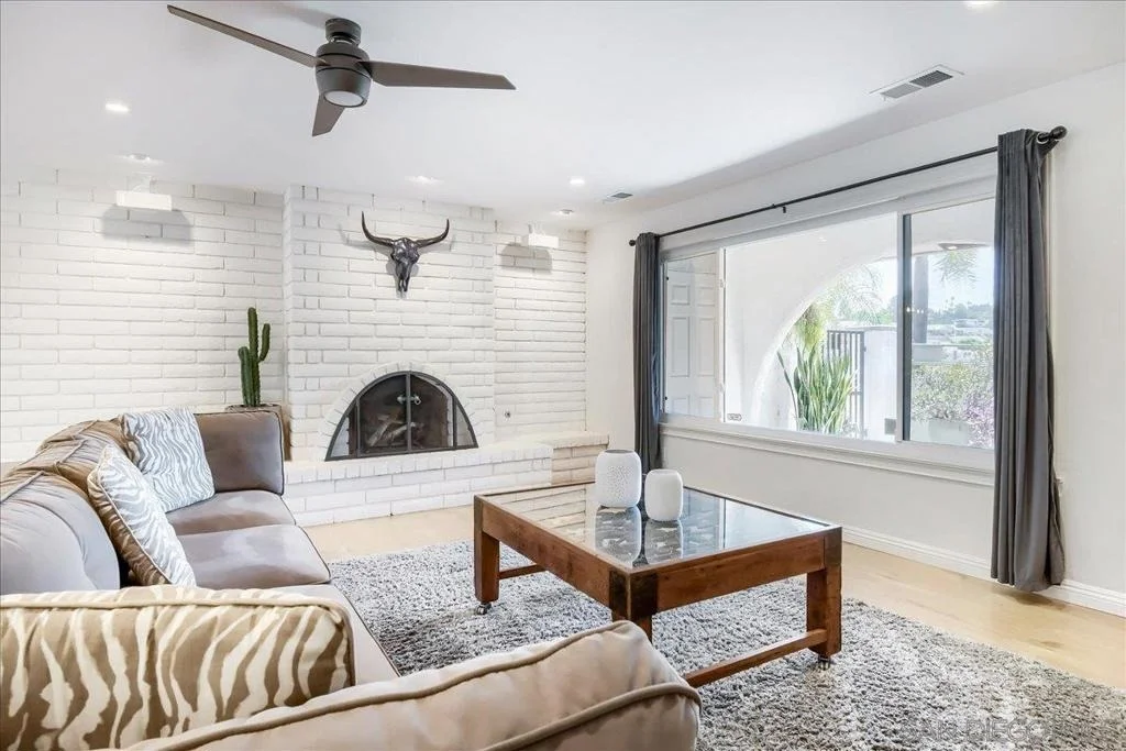 Photo of 10162 Sierra Madre Rd