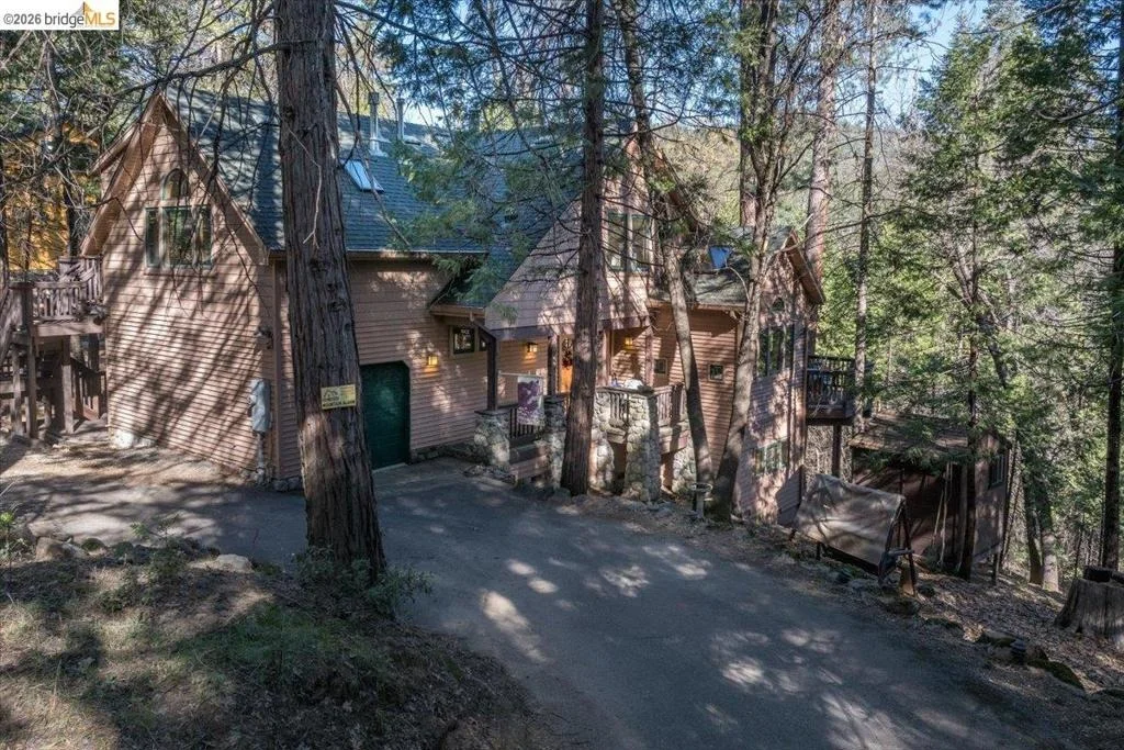 Photo of 23160 Mark Twain Dr