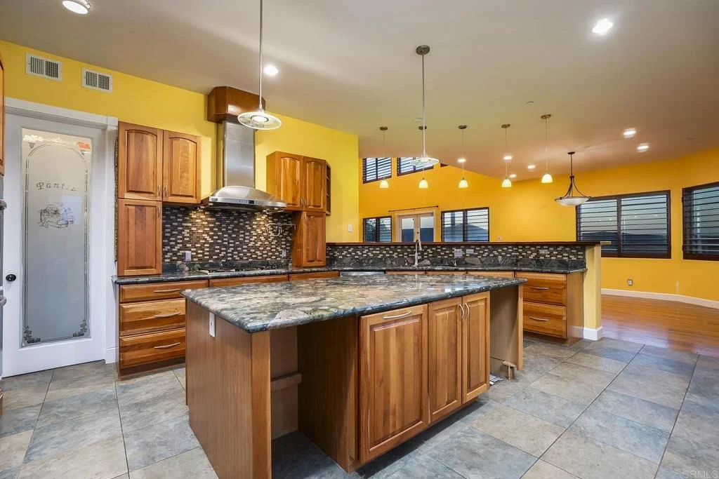 Photo of 11687 VALLE VISTA RD