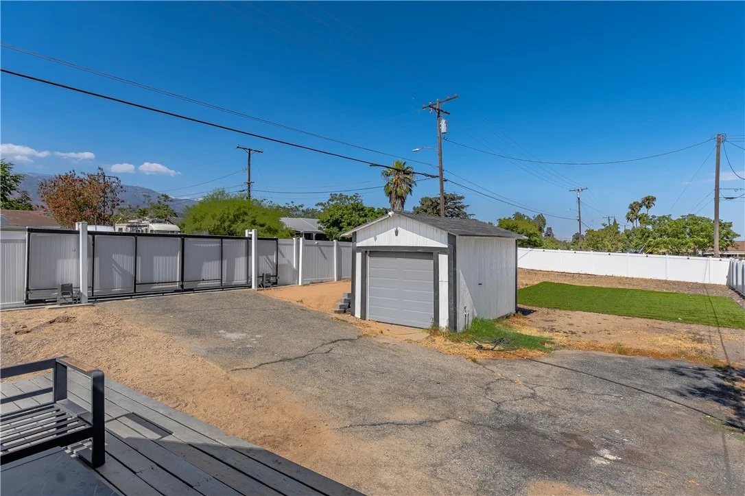 Photo of 582 N Almond