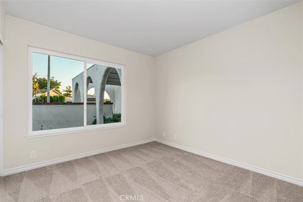 Photo of 10081 Spar