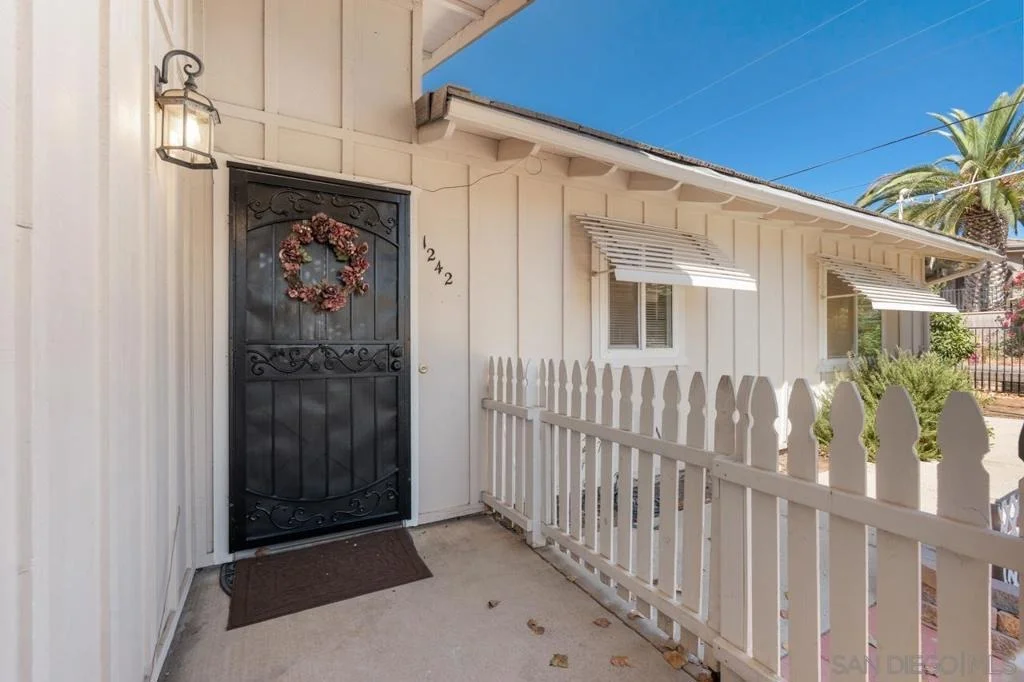 Photo of 1242 Hillcrest Lane