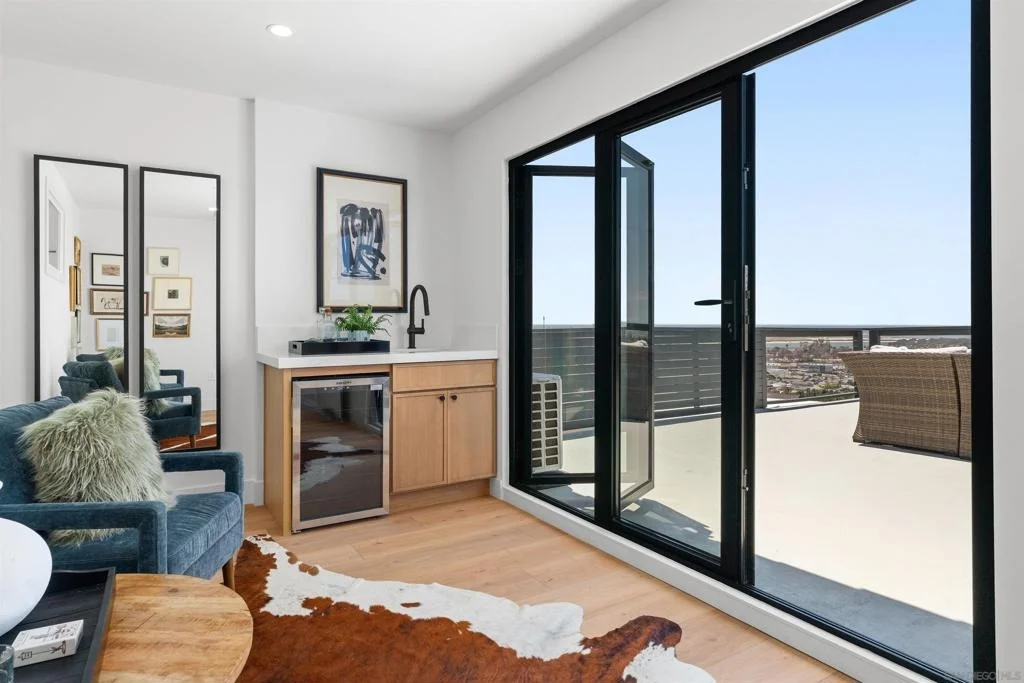 Photo of 1550 Everview