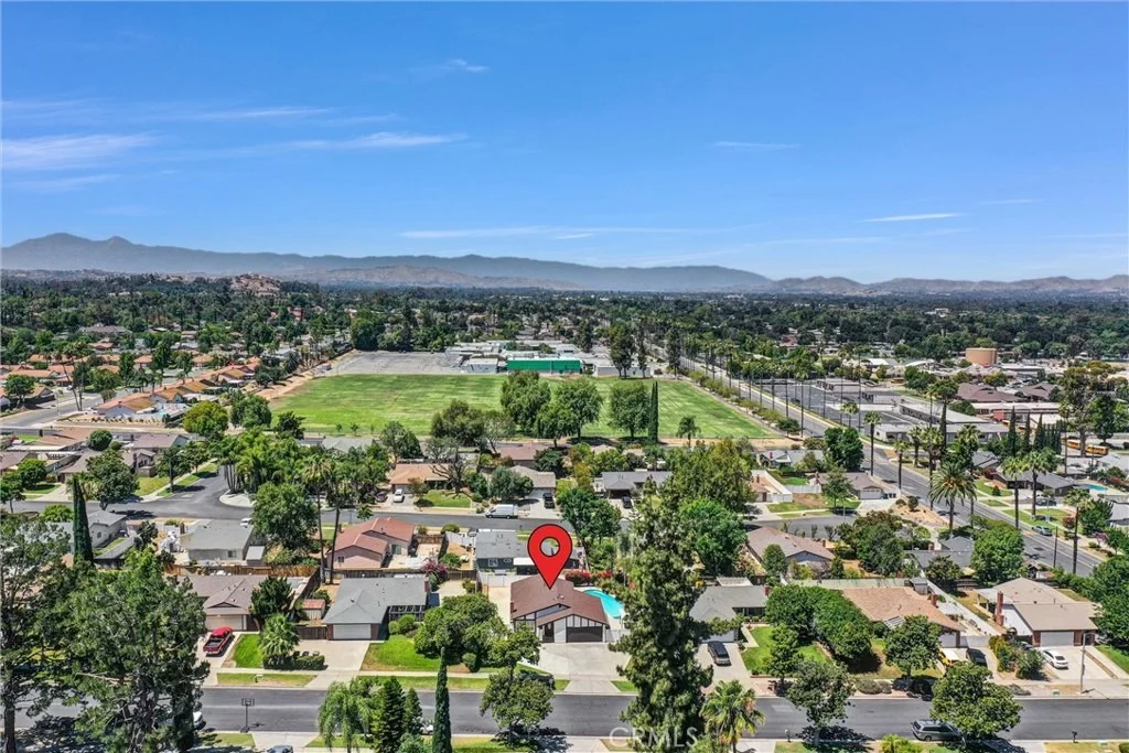 Photo of 2862 Westridge