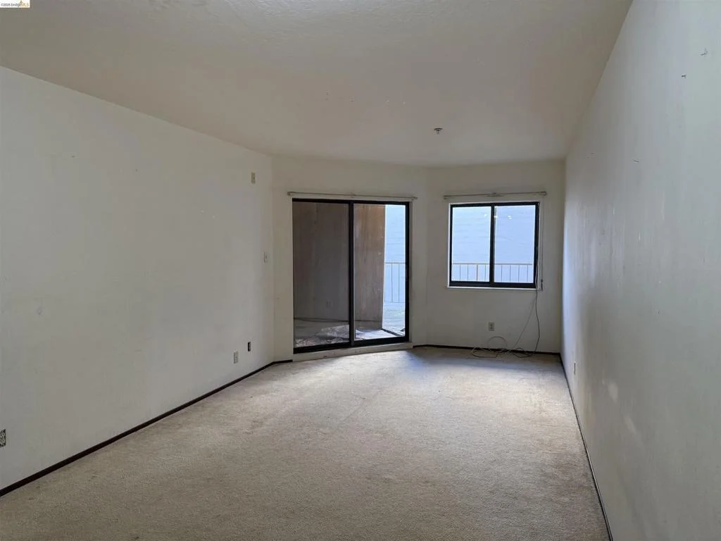 Photo of Unit 3D at 330 8Th St